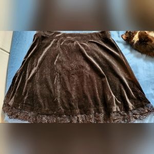 Velvet Skirt w/Lace Trim